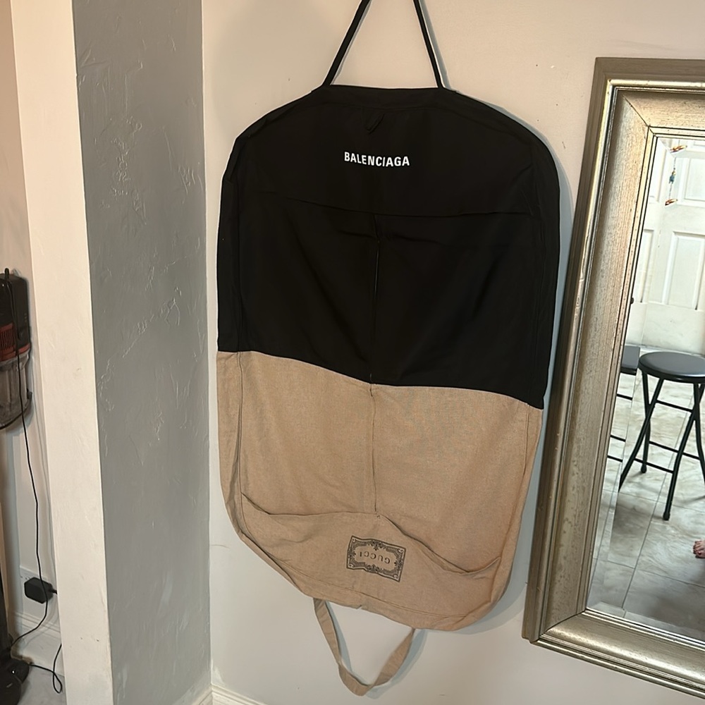 GARMENT BAG ALERT 🚨🚨🚨🚨BALENCIAGA + GUCCI OMG !!!!!!! - Picture 14 of 14